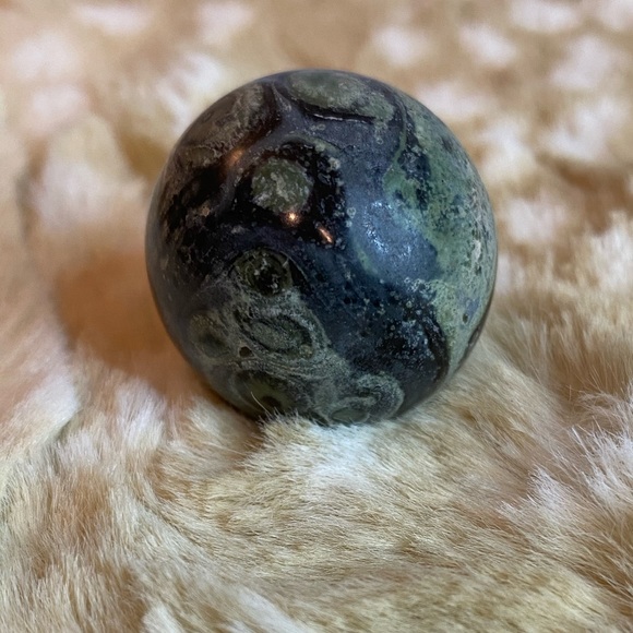 .5” Kambaba Jasper Mini Sphere - Picture 6 of 8